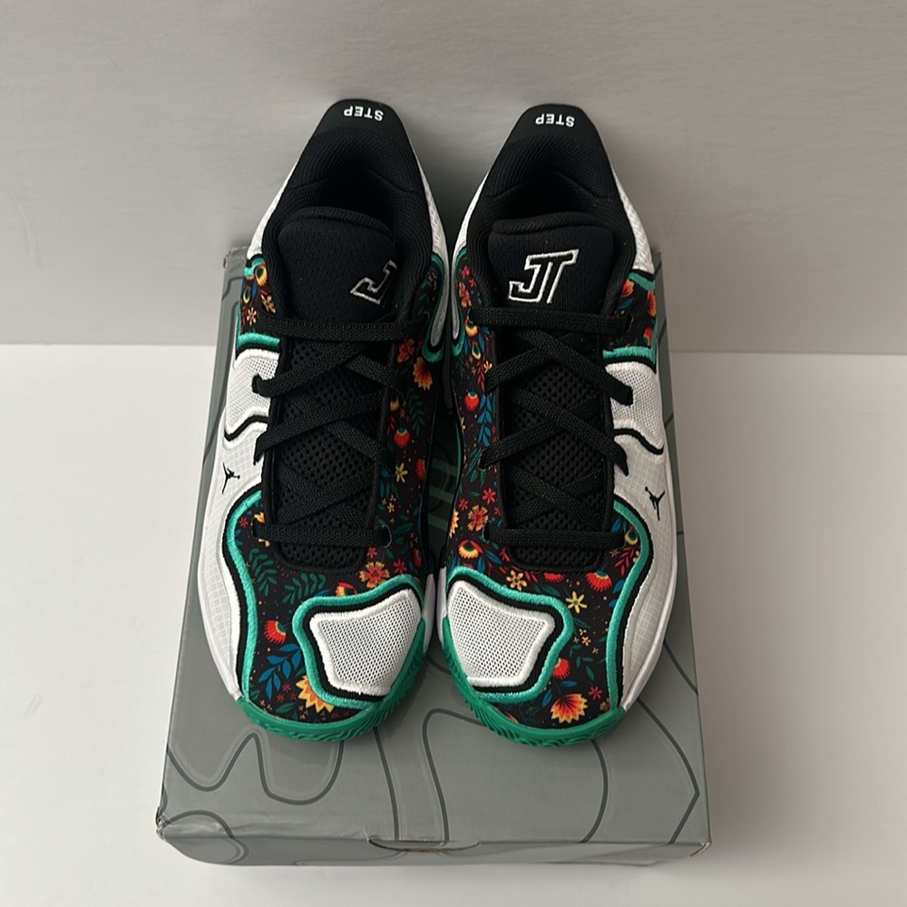 Tatum 3 ‘Welcome To The Garden’ (PS) Sz 11 (HF3137-103) - Picture 2 of 5
